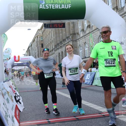 07.09.2025 - BARMER Alsterlauf Strokosch-Dieckow http://msf.ph/oto/8725322 07.09.2025 10:19:50 Ziel 2189, 2725, 3291, 3292, 3581, 3882, 4060, 4207, 4390, 4410, 4438, 4459, 5325, 5622, 5712, 6003 meine-sportfotos.de