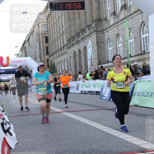 07.09.2025 - BARMER Alsterlauf Strokosch-Dieckow http://msf.ph/oto/8725336 07.09.2025 10:19:55 Ziel 2024, 3399, 3400, 3581, 4060, 4390, 4410, 4438, 4459, 5325, 5712, 6003 meine-sportfotos.de