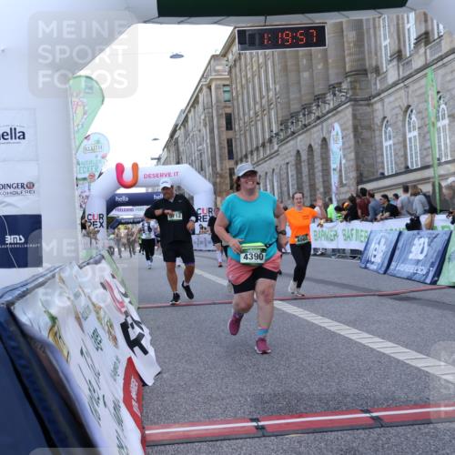 07.09.2025 - BARMER Alsterlauf Strokosch-Dieckow http://msf.ph/oto/8725337 07.09.2025 10:19:55 Ziel 2024, 3399, 3400, 3581, 4060, 4390, 4410, 4438, 4459, 5325, 5712, 6003 meine-sportfotos.de