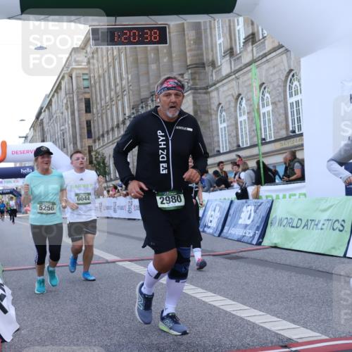 07.09.2025 - BARMER Alsterlauf Strokosch-Dieckow http://msf.ph/oto/8725403 07.09.2025 10:20:36 Ziel 2525, 2980, 3595, 4145, 4393, 5138, 5256, 6044 meine-sportfotos.de