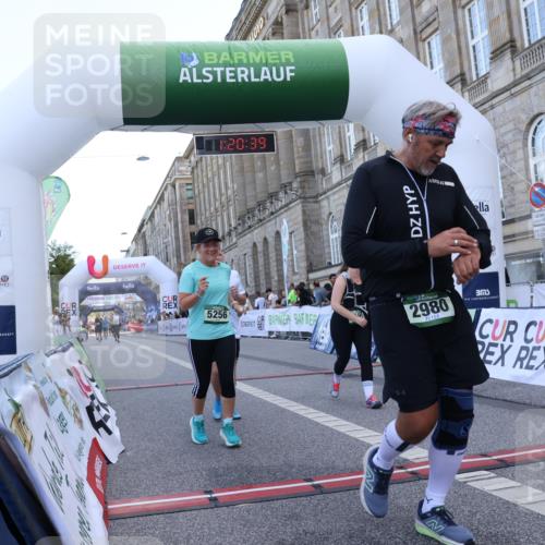 07.09.2025 - BARMER Alsterlauf Strokosch-Dieckow http://msf.ph/oto/8725406 07.09.2025 10:20:37 Ziel 2525, 2980, 3595, 4393, 5138, 5256, 6044 meine-sportfotos.de