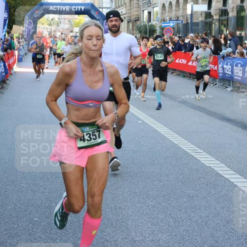 07.09.2025 - BARMER Alsterlauf Strokosch-Dieckow http://msf.ph/oto/8725407 07.09.2025 09:46:18 Ziel 2381, 2487, 2953, 3276, 3412, 3790, 3916, 3942, 4131, 4354, 4389, 4480, 4527, 4651, 4732, 4866, 4985, 5123, 5340, 5768, 6030, 6073, 6237, 8316, 8431, 8470 meine-sportfotos.de