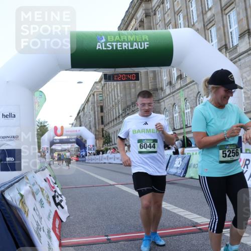 07.09.2025 - BARMER Alsterlauf Strokosch-Dieckow http://msf.ph/oto/8725410 07.09.2025 10:20:38 Ziel 2525, 2980, 3595, 4393, 4394, 5256, 6044 meine-sportfotos.de