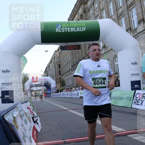 07.09.2025 - BARMER Alsterlauf Strokosch-Dieckow http://msf.ph/oto/8725412 07.09.2025 10:20:39 Ziel 2525, 2980, 3595, 4393, 4394, 5256, 6044 meine-sportfotos.de