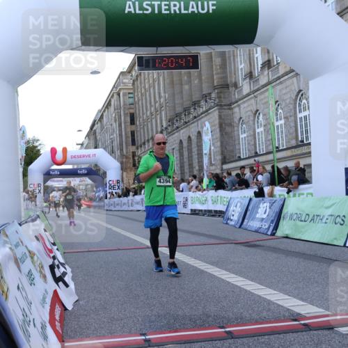 07.09.2025 - BARMER Alsterlauf Strokosch-Dieckow http://msf.ph/oto/8725420 07.09.2025 10:20:45 Ziel 3619, 4393, 4394 meine-sportfotos.de