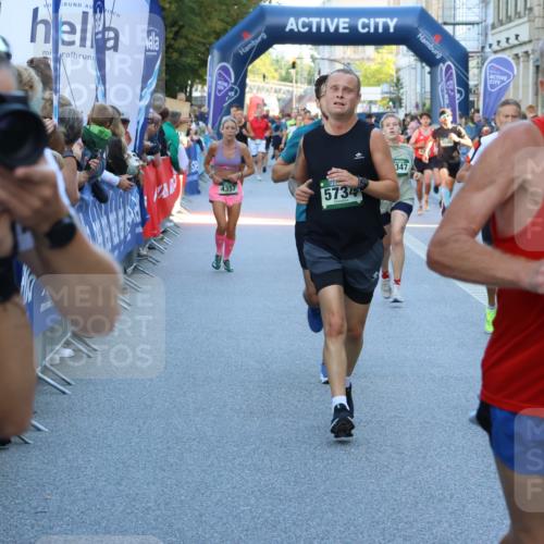 07.09.2025 - BARMER Alsterlauf Strokosch-Dieckow http://msf.ph/oto/8725436 07.09.2025 09:46:13 Ziel 2357, 2381, 2487, 2676, 2953, 3276, 3412, 3916, 4131, 4354, 4389, 4480, 4527, 4651, 4732, 4866, 4927, 4985, 5123, 5340, 5584, 5724, 6011, 6073, 6286, 8011, 8316, 8431, 8470 meine-sportfotos.de