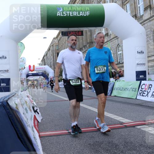 07.09.2025 - BARMER Alsterlauf Strokosch-Dieckow http://msf.ph/oto/8725438 07.09.2025 10:20:56 Ziel 2928, 2983, 4901, 5331, 5332 meine-sportfotos.de