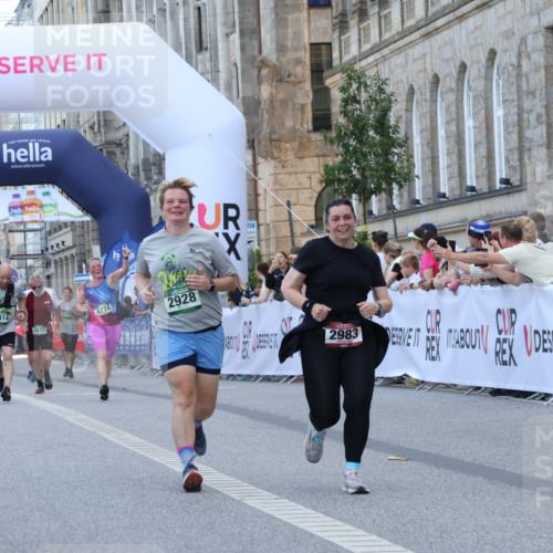 07.09.2025 - BARMER Alsterlauf Strokosch-Dieckow http://msf.ph/oto/8725441 07.09.2025 10:20:57 Ziel 2928, 2983, 4901, 5331, 5332 meine-sportfotos.de