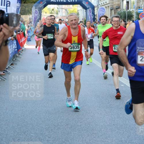 07.09.2025 - BARMER Alsterlauf Strokosch-Dieckow http://msf.ph/oto/8725445 07.09.2025 09:46:11 Ziel 2357, 2381, 2676, 2792, 2953, 3276, 3916, 4131, 4354, 4389, 4480, 4527, 4651, 4732, 4866, 4927, 4985, 5123, 5141, 5584, 5724, 5729, 6011, 6073, 6166, 6286, 8011, 8191, 8316, 8431, 8470 meine-sportfotos.de