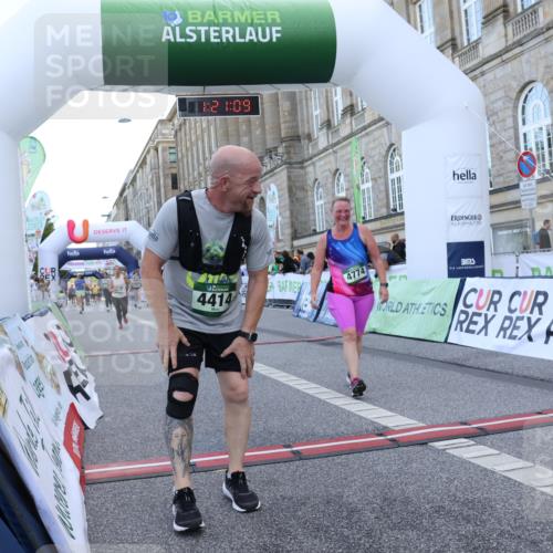 07.09.2025 - BARMER Alsterlauf Strokosch-Dieckow http://msf.ph/oto/8725460 07.09.2025 10:21:07 Ziel 3216, 3297, 3672, 3786, 3787, 3969, 4414, 4774, 4901 meine-sportfotos.de