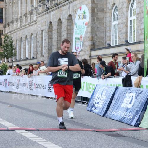 07.09.2025 - BARMER Alsterlauf Strokosch-Dieckow http://msf.ph/oto/8725474 07.09.2025 10:21:18 Ziel 2685, 2686, 2977, 3297, 3383, 3786, 3787, 3969, 4142, 4151, 4152, 4331, 4971 meine-sportfotos.de
