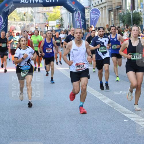 07.09.2025 - BARMER Alsterlauf Strokosch-Dieckow http://msf.ph/oto/8725480 07.09.2025 09:46:06 Ziel 2178, 2357, 2381, 2404, 2676, 2721, 2792, 2953, 3146, 3276, 3788, 3916, 4131, 4134, 4354, 4389, 4480, 4484, 4651, 4732, 4865, 4927, 4985, 5123, 5141, 5150, 5387, 5451, 5584, 5724, 5729, 6011, 6072, 6073, 6166, 6286, 8011, 8191, 8316, 8470 meine-sportfotos.de
