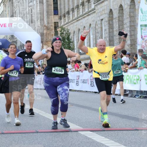 07.09.2025 - BARMER Alsterlauf Strokosch-Dieckow http://msf.ph/oto/8725485 07.09.2025 10:21:23 Ziel 2685, 2686, 2861, 2862, 2977, 3383, 4003, 4011, 4141, 4142, 4331 meine-sportfotos.de