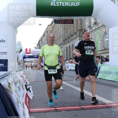 07.09.2025 - BARMER Alsterlauf Strokosch-Dieckow http://msf.ph/oto/8725500 07.09.2025 10:21:27 Ziel 2685, 2686, 2861, 2862, 2977, 3777, 4003, 4011, 4141, 4142, 4564 meine-sportfotos.de