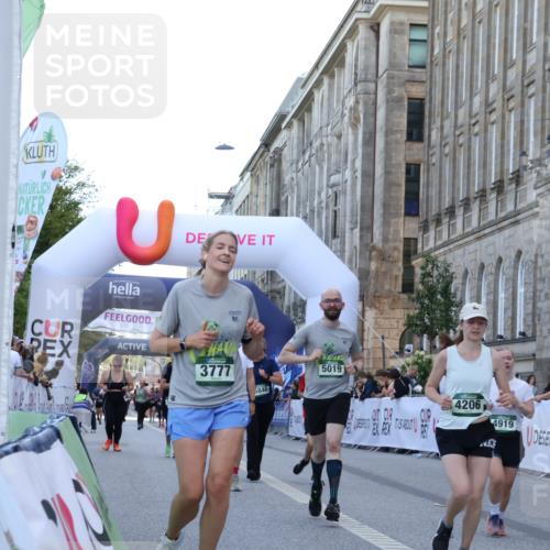 07.09.2025 - BARMER Alsterlauf Strokosch-Dieckow http://msf.ph/oto/8725516 07.09.2025 10:21:34 Ziel 3777, 4003, 4011, 4206, 4564, 4919, 5019, 5594, 5846, 5848 meine-sportfotos.de