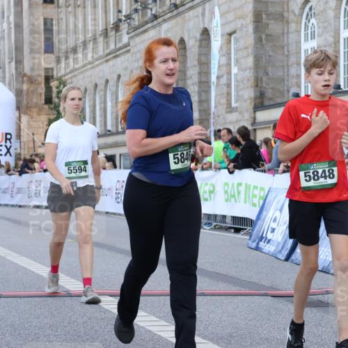 07.09.2025 - BARMER Alsterlauf Strokosch-Dieckow http://msf.ph/oto/8725527 07.09.2025 10:21:40 Ziel 4206, 4316, 4656, 4919, 5019, 5594, 5846, 5848, 8031 meine-sportfotos.de