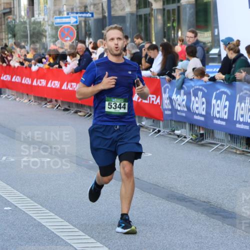07.09.2025 - BARMER Alsterlauf Strokosch-Dieckow http://msf.ph/oto/8725535 07.09.2025 09:45:45 Ziel 2078, 2201, 2258, 2546, 2601, 2627, 2935, 3160, 3727, 3874, 3935, 4224, 4274, 4281, 4357, 4358, 4890, 5178, 5184, 5294, 5329, 5355, 5373, 5591, 5734, 5798, 5963, 6067, 6229, 8236, 8256, 8347, 8411 meine-sportfotos.de