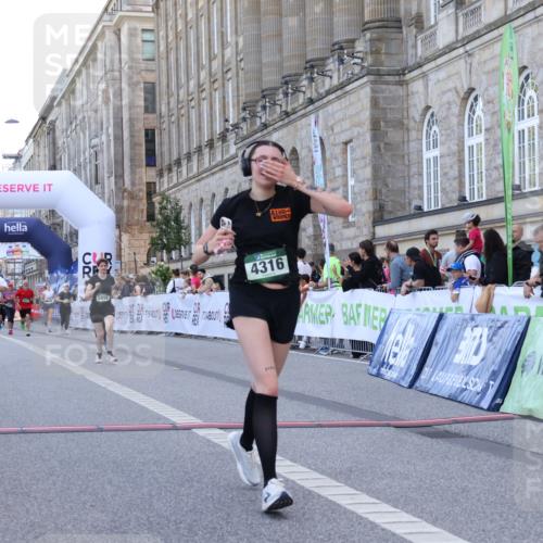 07.09.2025 - BARMER Alsterlauf Strokosch-Dieckow http://msf.ph/oto/8725542 07.09.2025 10:21:48 Ziel 2241, 4316, 4656, 5224, 5916 meine-sportfotos.de