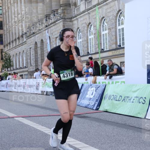 07.09.2025 - BARMER Alsterlauf Strokosch-Dieckow http://msf.ph/oto/8725543 07.09.2025 10:21:48 Ziel 2241, 4316, 4656, 5224, 5916 meine-sportfotos.de