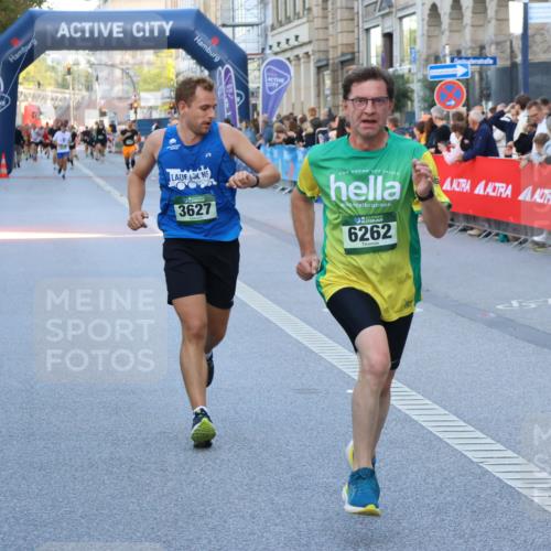 07.09.2025 - BARMER Alsterlauf Strokosch-Dieckow http://msf.ph/oto/8725554 07.09.2025 09:45:37 Ziel 2078, 2201, 2258, 2329, 2349, 2601, 2627, 2935, 3160, 3727, 3874, 3935, 4224, 4683, 4890, 5178, 5184, 5294, 5329, 5355, 5373, 5591, 5734, 5764, 5798, 6067, 6229, 8236, 8256 meine-sportfotos.de