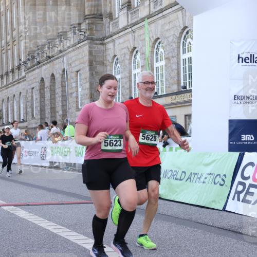 07.09.2025 - BARMER Alsterlauf Strokosch-Dieckow http://msf.ph/oto/8725556 07.09.2025 10:21:57 Ziel 2090, 2241, 3354, 3355, 3965, 3994, 5224, 5623, 5625, 5916 meine-sportfotos.de