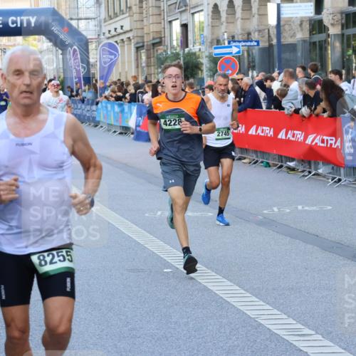 07.09.2025 - BARMER Alsterlauf Strokosch-Dieckow http://msf.ph/oto/8725570 07.09.2025 09:45:31 Ziel 2329, 2349, 2601, 2627, 3160, 4683, 5329, 5355, 5591, 5764, 8256 meine-sportfotos.de