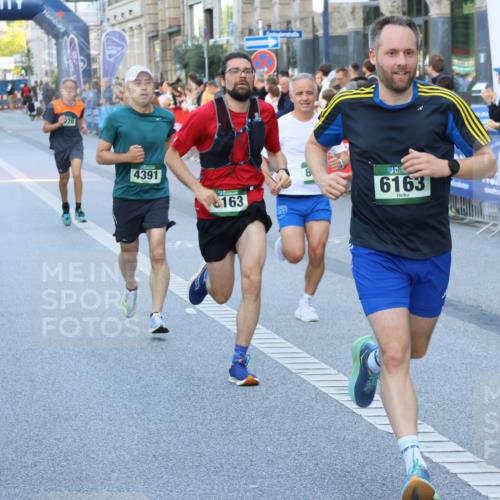 07.09.2025 - BARMER Alsterlauf Strokosch-Dieckow http://msf.ph/oto/8725589 07.09.2025 09:45:28 Ziel 2329, 2349, 3160, 4683, 5329, 5344, 5355, 5591, 5764, 8256 meine-sportfotos.de