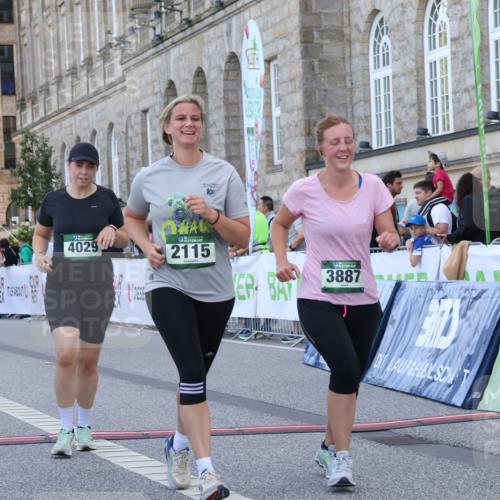 07.09.2025 - BARMER Alsterlauf Strokosch-Dieckow http://msf.ph/oto/8725600 07.09.2025 10:22:17 Ziel 2115, 3183, 3189, 3227, 3312, 3313, 3547, 3635, 3887, 4029 meine-sportfotos.de
