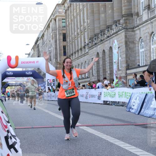07.09.2025 - BARMER Alsterlauf Strokosch-Dieckow http://msf.ph/oto/8725624 07.09.2025 10:22:27 Ziel 2281, 2706, 3312, 3313, 3547, 4437, 5235, 5959, 8004 meine-sportfotos.de