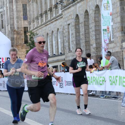 07.09.2025 - BARMER Alsterlauf Strokosch-Dieckow http://msf.ph/oto/8725639 07.09.2025 10:22:37 Ziel 2182, 3091, 3185, 4437, 4448, 4475, 4563, 5030, 5235, 8004 meine-sportfotos.de