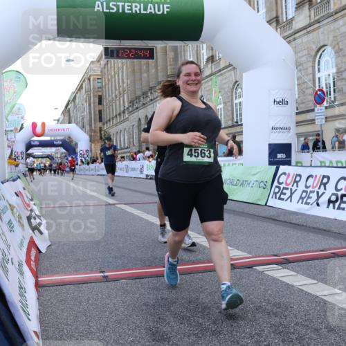 07.09.2025 - BARMER Alsterlauf Strokosch-Dieckow http://msf.ph/oto/8725656 07.09.2025 10:22:42 Ziel 2182, 3091, 3185, 3699, 4448, 4475, 4563, 5030 meine-sportfotos.de