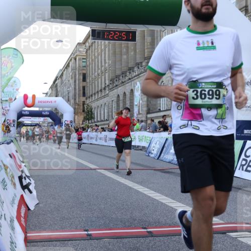 07.09.2025 - BARMER Alsterlauf Strokosch-Dieckow http://msf.ph/oto/8725677 07.09.2025 10:22:50 Ziel 2727, 2972, 2976, 3699, 4350 meine-sportfotos.de