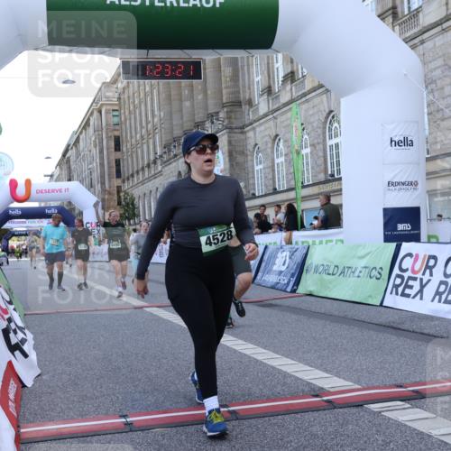 07.09.2025 - BARMER Alsterlauf Strokosch-Dieckow http://msf.ph/oto/8725747 07.09.2025 10:23:19 Ziel 2336, 2337, 2499, 3026, 3070, 3128, 4528, 4641, 5489, 5951, 6314 meine-sportfotos.de