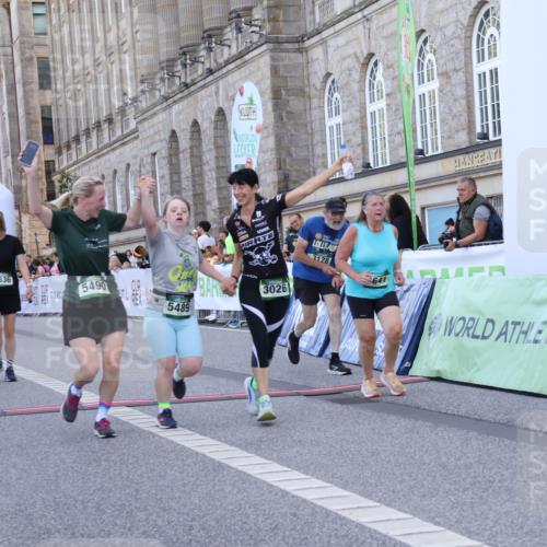 07.09.2025 - BARMER Alsterlauf Strokosch-Dieckow http://msf.ph/oto/8725751 07.09.2025 10:23:21 Ziel 2243, 2246, 2336, 2337, 2499, 3026, 3070, 3128, 4528, 4641, 5489, 5586, 5951 meine-sportfotos.de