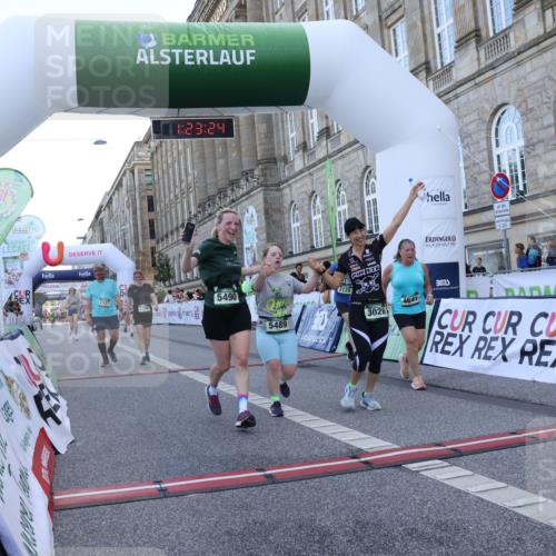 07.09.2025 - BARMER Alsterlauf Strokosch-Dieckow http://msf.ph/oto/8725756 07.09.2025 10:23:22 Ziel 2243, 2246, 2336, 2337, 2499, 3026, 3128, 4528, 4641, 5489, 5586, 5951 meine-sportfotos.de
