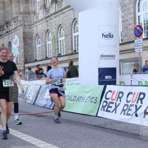 07.09.2025 - BARMER Alsterlauf Strokosch-Dieckow http://msf.ph/oto/8725767 07.09.2025 10:23:28 Ziel 2243, 2246, 2336, 2337, 5586 meine-sportfotos.de