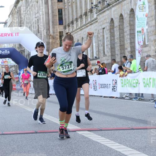 07.09.2025 - BARMER Alsterlauf Strokosch-Dieckow http://msf.ph/oto/8725782 07.09.2025 10:23:51 Ziel 3663, 3665, 4128, 4755, 5191, 5727 meine-sportfotos.de