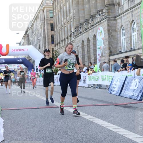 07.09.2025 - BARMER Alsterlauf Strokosch-Dieckow http://msf.ph/oto/8725783 07.09.2025 10:23:51 Ziel 3663, 3665, 4128, 4755, 5191, 5727 meine-sportfotos.de