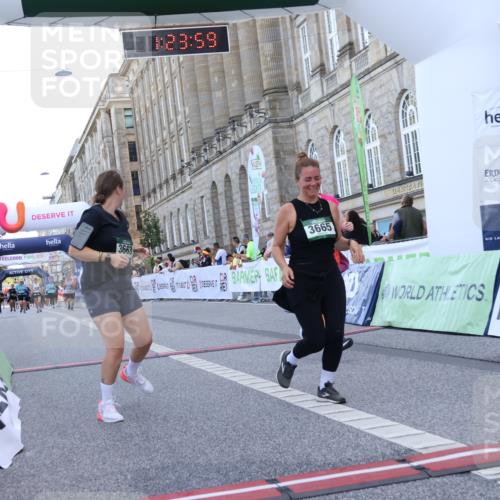 07.09.2025 - BARMER Alsterlauf Strokosch-Dieckow http://msf.ph/oto/8725796 07.09.2025 10:23:57 Ziel 3663, 3665, 4128, 4755, 4967 meine-sportfotos.de