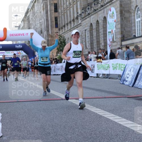 07.09.2025 - BARMER Alsterlauf Strokosch-Dieckow http://msf.ph/oto/8725813 07.09.2025 10:24:09 Ziel 2661, 3406, 3407, 3664, 4218, 4813, 5539 meine-sportfotos.de
