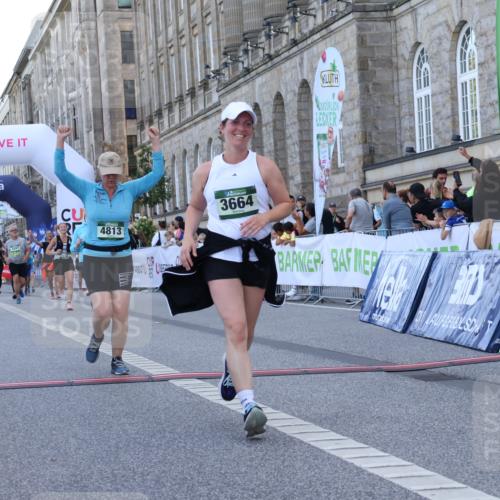 07.09.2025 - BARMER Alsterlauf Strokosch-Dieckow http://msf.ph/oto/8725814 07.09.2025 10:24:10 Ziel 2661, 3406, 3407, 3664, 4218, 4813, 5539 meine-sportfotos.de