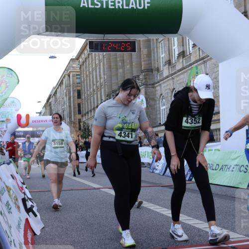 07.09.2025 - BARMER Alsterlauf Strokosch-Dieckow http://msf.ph/oto/8725856 07.09.2025 10:24:24 Ziel 2087, 2261, 2996, 3159, 3562, 3652, 3653, 3688, 3891, 3908, 4013, 4341, 4352, 4841, 5077, 5083, 5085, 5109, 5242, 8005 meine-sportfotos.de