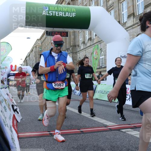 07.09.2025 - BARMER Alsterlauf Strokosch-Dieckow http://msf.ph/oto/8725865 07.09.2025 10:24:28 Ziel 2087, 2261, 4306, 4841, 5077, 5083, 5085, 5109, 5242, 8005 meine-sportfotos.de