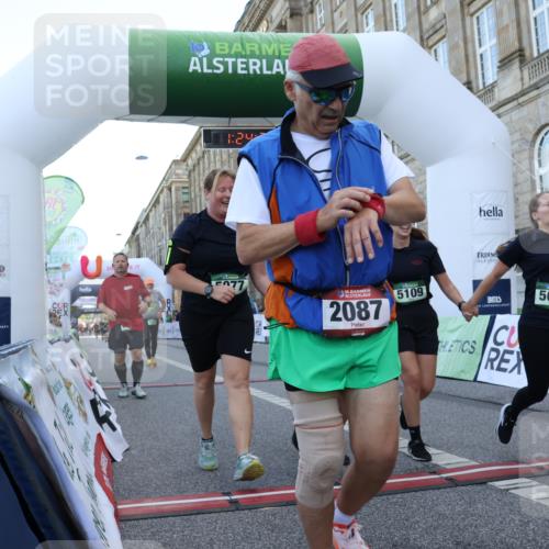 07.09.2025 - BARMER Alsterlauf Strokosch-Dieckow http://msf.ph/oto/8725866 07.09.2025 10:24:28 Ziel 2087, 2261, 4306, 4841, 5077, 5083, 5085, 5109, 5242, 8005 meine-sportfotos.de