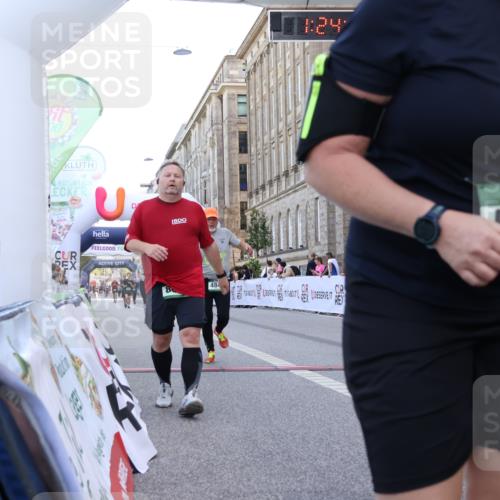 07.09.2025 - BARMER Alsterlauf Strokosch-Dieckow http://msf.ph/oto/8725869 07.09.2025 10:24:29 Ziel 2087, 2261, 4306, 4841, 5077, 5083, 5085, 5109, 5242, 8005 meine-sportfotos.de