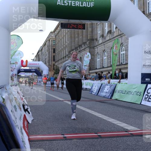 07.09.2025 - BARMER Alsterlauf Strokosch-Dieckow http://msf.ph/oto/8725879 07.09.2025 10:24:35 Ziel 2261, 2684, 2817, 3325, 3326, 4306, 4457, 4841 meine-sportfotos.de