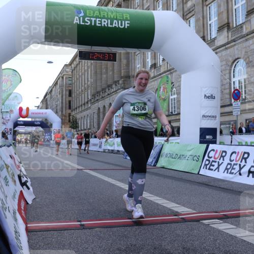 07.09.2025 - BARMER Alsterlauf Strokosch-Dieckow http://msf.ph/oto/8725882 07.09.2025 10:24:35 Ziel 2261, 2684, 2817, 3325, 3326, 4306, 4457, 4841 meine-sportfotos.de