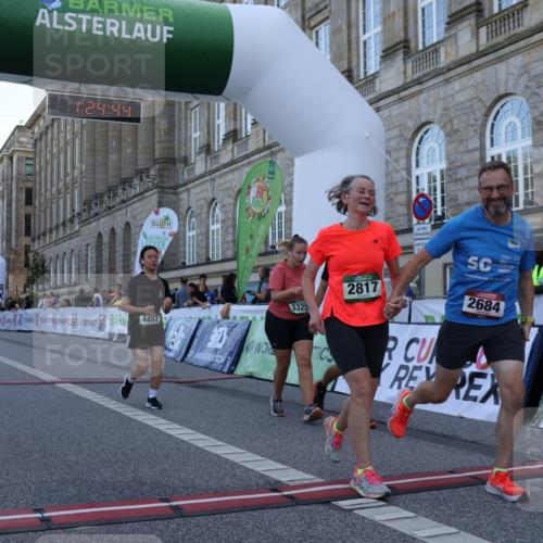 07.09.2025 - BARMER Alsterlauf Strokosch-Dieckow http://msf.ph/oto/8725891 07.09.2025 10:24:42 Ziel 2684, 2817, 3325, 3326, 4457, 5096 meine-sportfotos.de