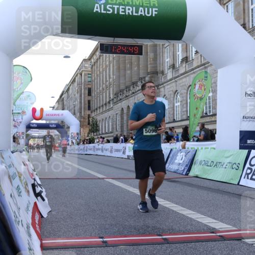 07.09.2025 - BARMER Alsterlauf Strokosch-Dieckow http://msf.ph/oto/8725901 07.09.2025 10:24:47 Ziel 2026, 4457, 5096 meine-sportfotos.de