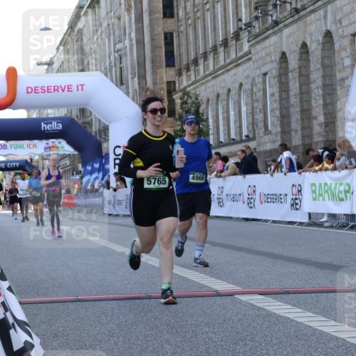 07.09.2025 - BARMER Alsterlauf Strokosch-Dieckow http://msf.ph/oto/8725926 07.09.2025 10:25:04 Ziel 2412, 3149, 4966, 5269, 5765 meine-sportfotos.de